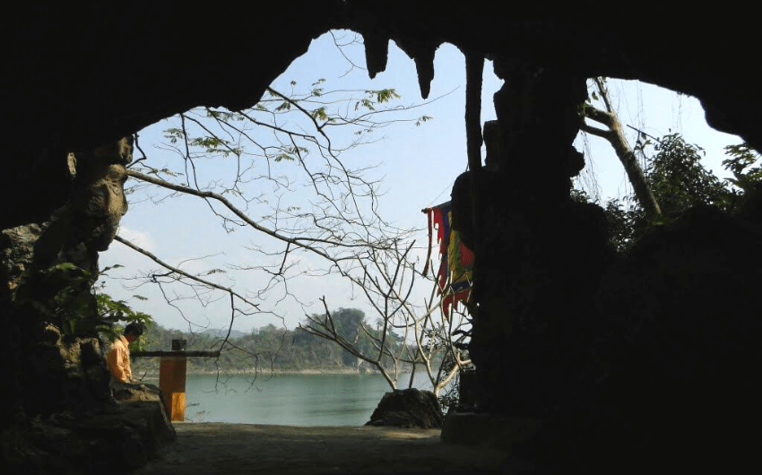 Thuy Tien Cave