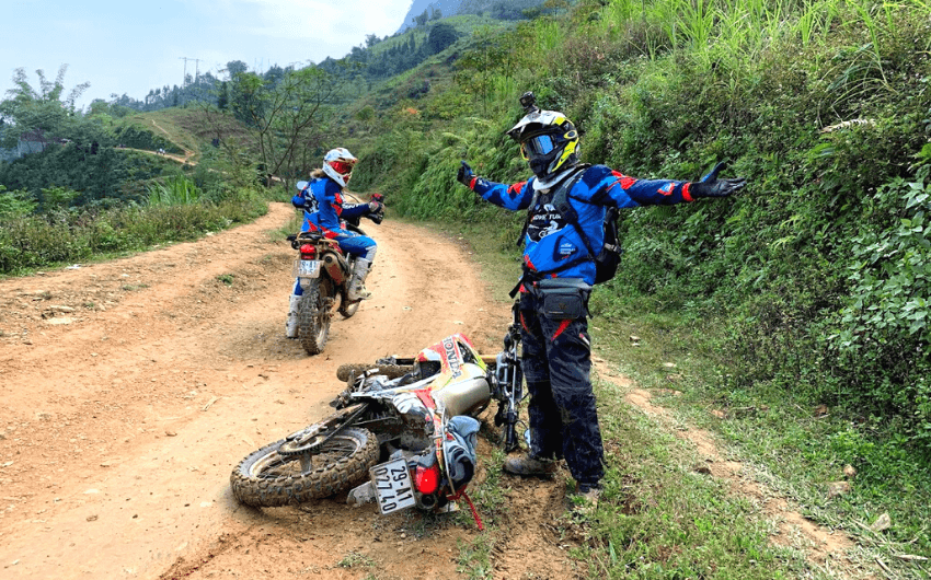 Explore Phong Nha Ke Bang by motorbike 10 days