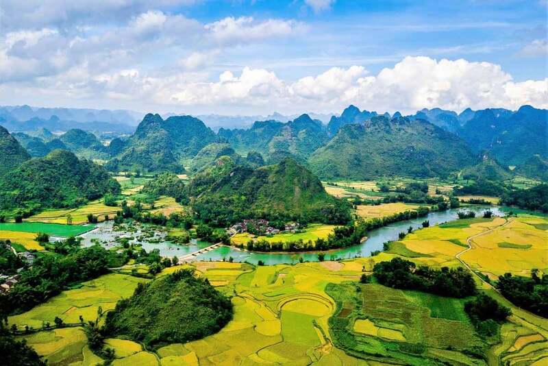 when is the best time to join cao bang tour